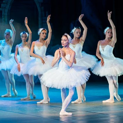 ballet-swan-lake-ballerina-dance